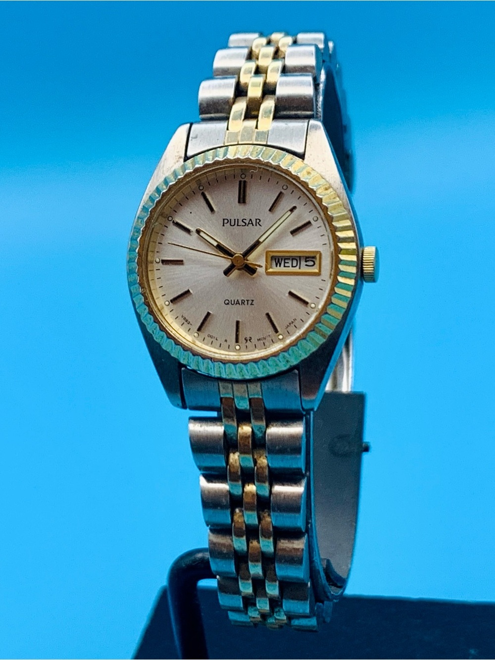 PULSAR By SEIKO V893-0010 Women’s Vintage Watch Fluted Day/Date Working New Batt